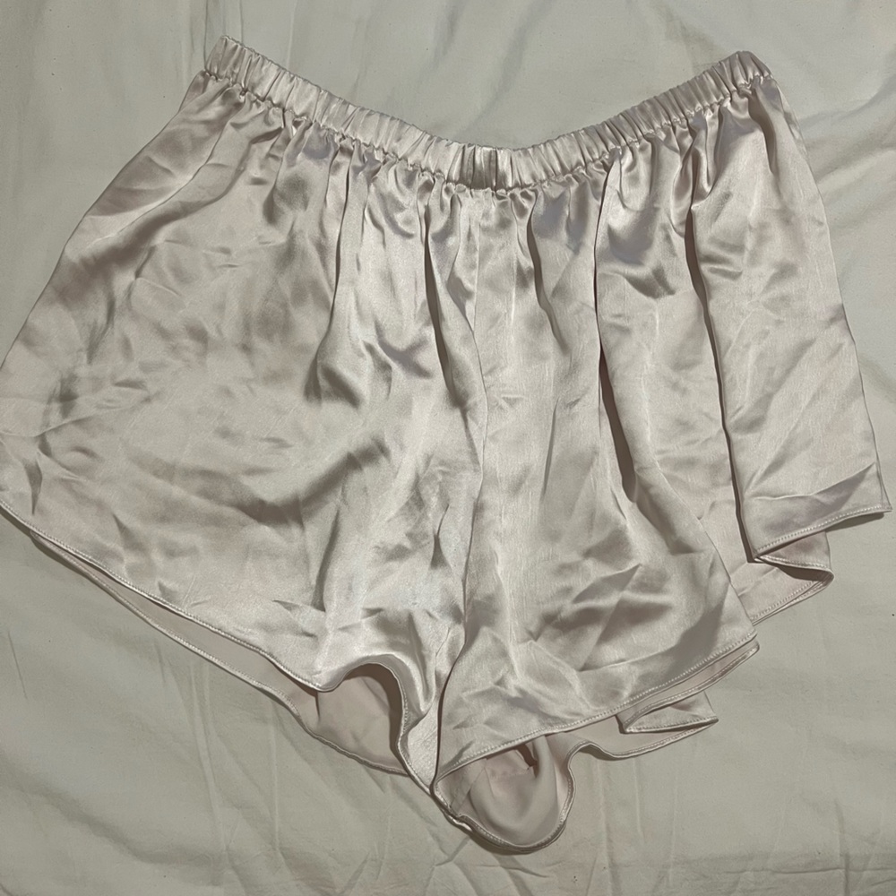 Never worn 🎀 LPA flirty satin shorts in champagne pink
